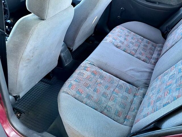 Дэу Ланос 2005 в Сумах на Automoto.ua Красный Дэу Ланос, объемом двигателя 1.5 л и пробегом 218 тыс. км за 1800 $, фото 4 на Automoto.ua