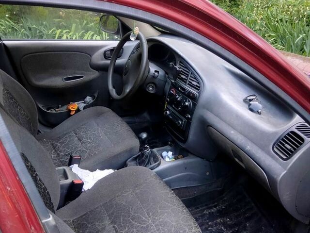 Червоний Деу Ланос, об'ємом двигуна 1.6 л та пробігом 160 тис. км за 950 $, фото 2 на Automoto.ua