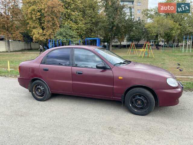 Красный Дэу Ланос, объемом двигателя 1.6 л и пробегом 210 тыс. км за 2000 $, фото 1 на Automoto.ua