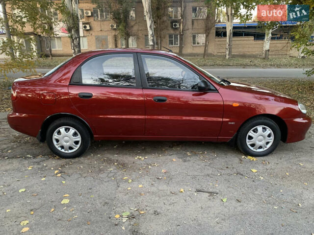 Деу Ланос 2006 у Запоріжжя на Automoto.ua Червоний Деу Ланос, об'ємом двигуна 1.5 л та пробігом 51 тис. км за 3800 $, фото 14 на Automoto.ua