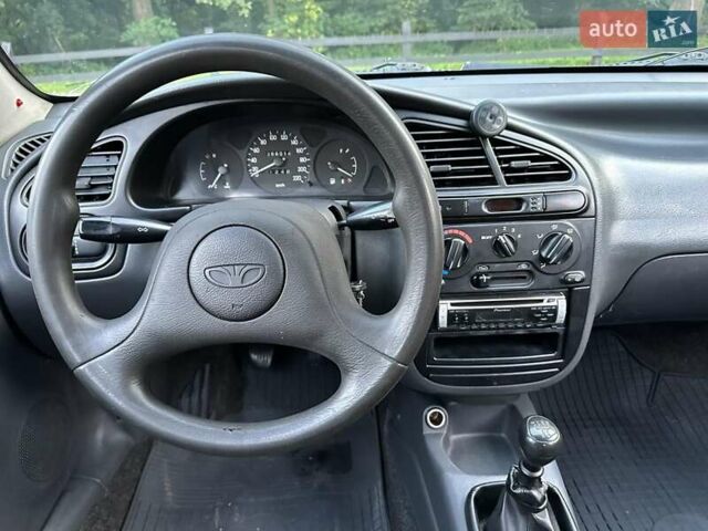 Красный Дэу Ланос, объемом двигателя 1.5 л и пробегом 265 тыс. км за 2300 $, фото 3 на Automoto.ua