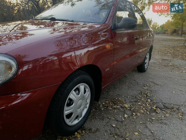 Деу Ланос 2006 у Запоріжжя на Automoto.ua Червоний Деу Ланос, об'ємом двигуна 1.5 л та пробігом 51 тис. км за 3800 $, фото 8 на Automoto.ua