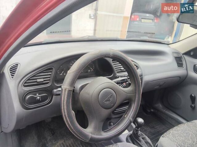 Красный Дэу Ланос, объемом двигателя 1.5 л и пробегом 152 тыс. км за 3150 $, фото 5 на Automoto.ua