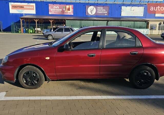 Красный Дэу Ланос, объемом двигателя 1.6 л и пробегом 160 тыс. км за 2550 $, фото 4 на Automoto.ua