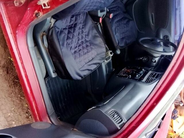 Красный Дэу Ланос, объемом двигателя 1.5 л и пробегом 150 тыс. км за 690 $, фото 3 на Automoto.ua