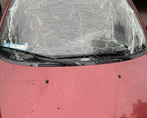 Красный Дэу Ланос, объемом двигателя 1.5 л и пробегом 120 тыс. км за 1600 $, фото 2 на Automoto.ua