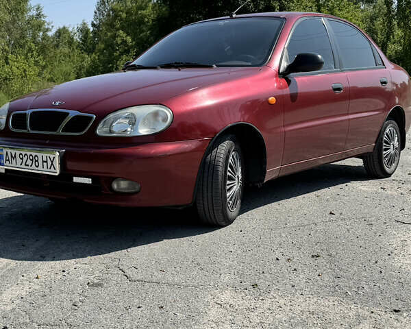 Красный Дэу Ланос, объемом двигателя 1.5 л и пробегом 283 тыс. км за 3000 $, фото 1 на Automoto.ua