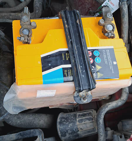 Красный Дэу Ланос, объемом двигателя 1.5 л и пробегом 153 тыс. км за 2000 $, фото 5 на Automoto.ua