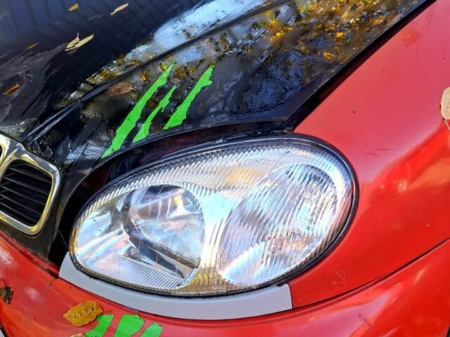 Деу Ланос 2006 у Смеле на Automoto.ua Червоний Деу Ланос, об'ємом двигуна 1.5 л та пробігом 316 тис. км за 1000 $, фото 2 на Automoto.ua