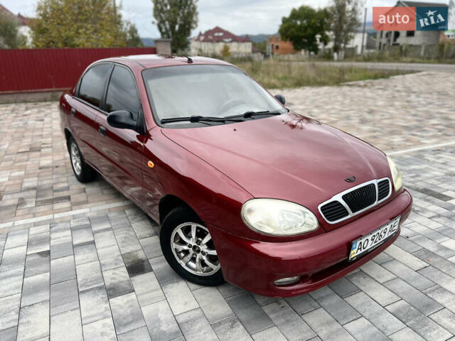 Красный Дэу Ланос, объемом двигателя 1.5 л и пробегом 250 тыс. км за 1950 $, фото 3 на Automoto.ua