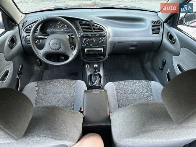 Красный Дэу Ланос, объемом двигателя 1.5 л и пробегом 265 тыс. км за 2300 $, фото 4 на Automoto.ua