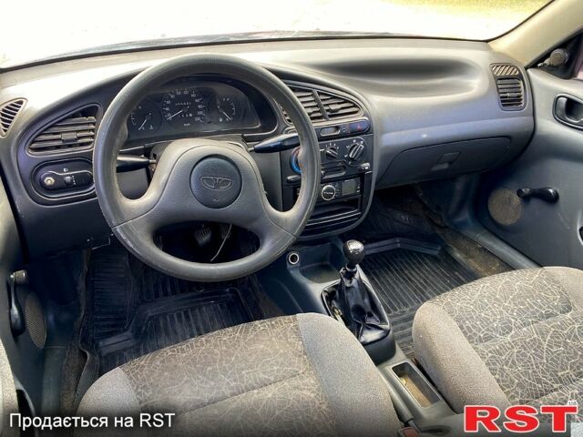 Червоний Деу Ланос, об'ємом двигуна 1.5 л та пробігом 100 тис. км за 1700 $, фото 4 на Automoto.ua