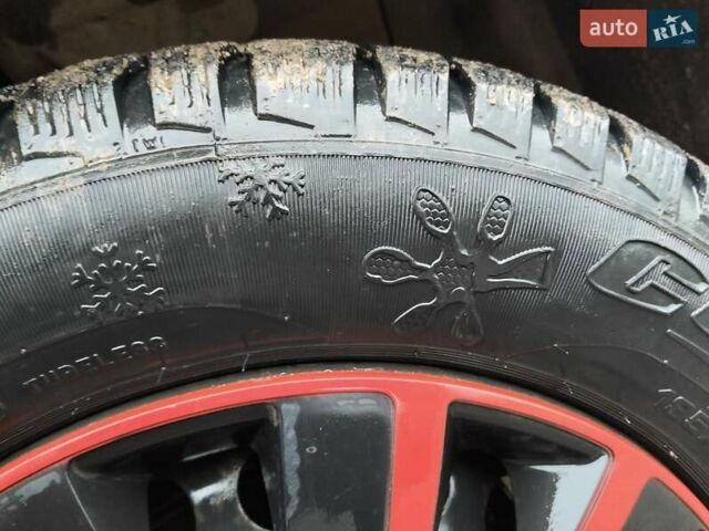 Красный Дэу Ланос, объемом двигателя 1.5 л и пробегом 191 тыс. км за 2500 $, фото 4 на Automoto.ua