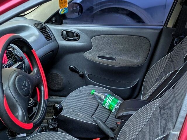 Червоний Деу Ланос, об'ємом двигуна 1.5 л та пробігом 313 тис. км за 2400 $, фото 5 на Automoto.ua