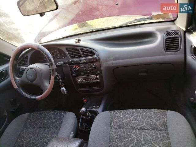 Червоний Деу Ланос, об'ємом двигуна 1.5 л та пробігом 102 тис. км за 2350 $, фото 2 на Automoto.ua