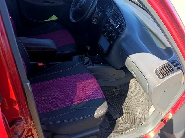 Червоний Деу Ланос, об'ємом двигуна 1.5 л та пробігом 313 тис. км за 2480 $, фото 3 на Automoto.ua