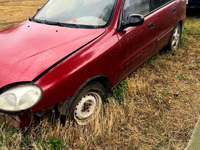 Червоний Деу Ланос, об'ємом двигуна 1.5 л та пробігом 200 тис. км за 900 $, фото 3 на Automoto.ua