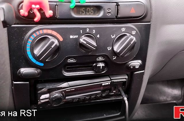 Красный Дэу Ланос, объемом двигателя 1.5 л и пробегом 185 тыс. км за 1400 $, фото 2 на Automoto.ua