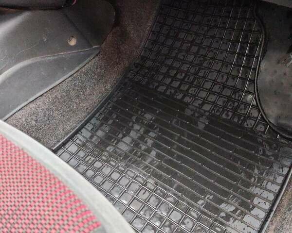 Красный Дэу Ланос, объемом двигателя 1.5 л и пробегом 275 тыс. км за 1700 $, фото 6 на Automoto.ua