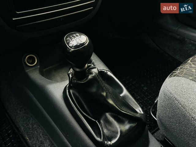 Червоний Деу Ланос, об'ємом двигуна 1.5 л та пробігом 209 тис. км за 2700 $, фото 21 на Automoto.ua