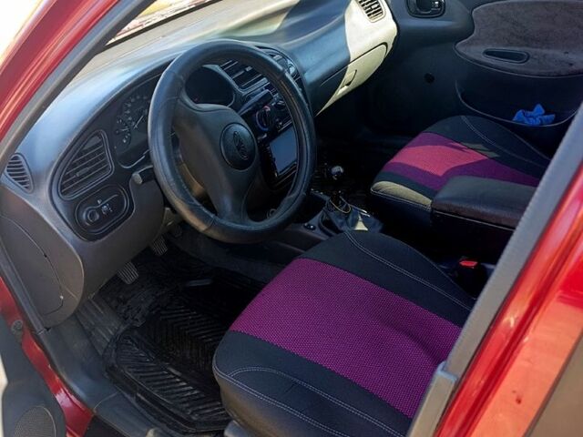 Червоний Деу Ланос, об'ємом двигуна 1.5 л та пробігом 313 тис. км за 2480 $, фото 4 на Automoto.ua