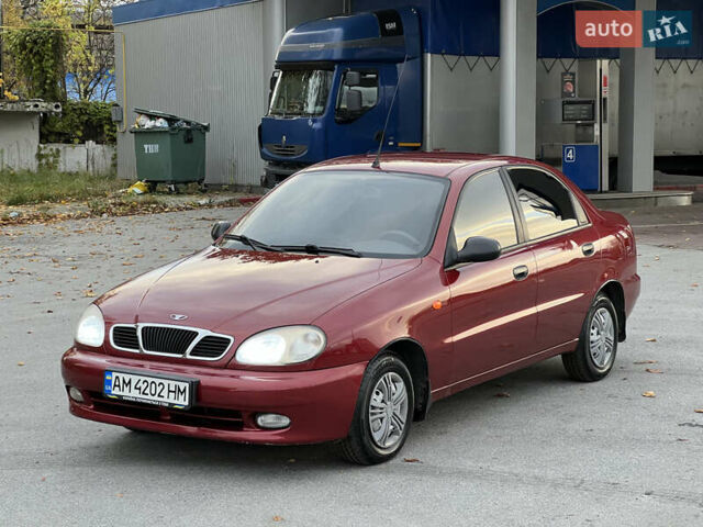 Красный Дэу Ланос, объемом двигателя 1.5 л и пробегом 117 тыс. км за 2800 $, фото 2 на Automoto.ua