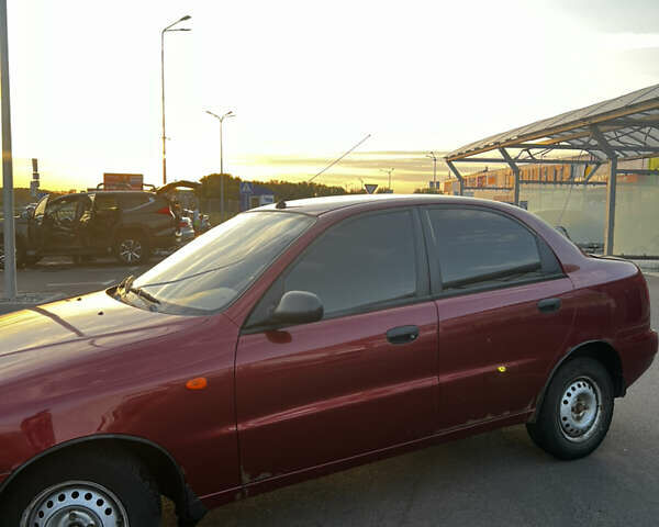 Красный Дэу Ланос, объемом двигателя 1.5 л и пробегом 175 тыс. км за 2200 $, фото 2 на Automoto.ua