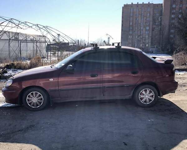 Красный Дэу Ланос, объемом двигателя 1.5 л и пробегом 160 тыс. км за 2800 $, фото 1 на Automoto.ua