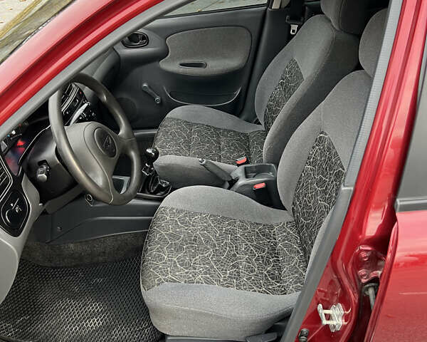 Красный Дэу Ланос, объемом двигателя 1.5 л и пробегом 117 тыс. км за 2800 $, фото 9 на Automoto.ua
