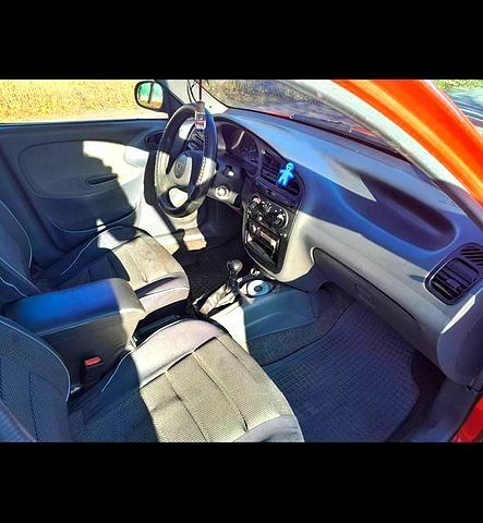 Красный Дэу Ланос, объемом двигателя 1.5 л и пробегом 181 тыс. км за 1999 $, фото 3 на Automoto.ua