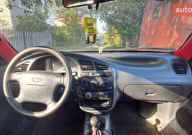 Деу Ланос 2008 у Житомирі на Automoto.ua Червоний Деу Ланос, об'ємом двигуна 1.6 л та пробігом 305 тис. км за 2000 $, фото 5 на Automoto.ua