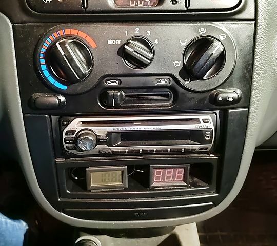 Червоний Деу Ланос, об'ємом двигуна 1.5 л та пробігом 95 тис. км за 2800 $, фото 6 на Automoto.ua