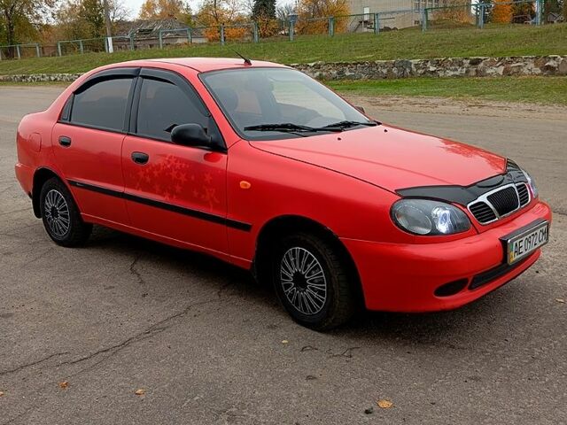 Красный Дэу Ланос, объемом двигателя 1.5 л и пробегом 200 тыс. км за 2700 $, фото 1 на Automoto.ua