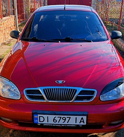 Красный Дэу Ланос, объемом двигателя 1.4 л и пробегом 161 тыс. км за 3000 $, фото 1 на Automoto.ua