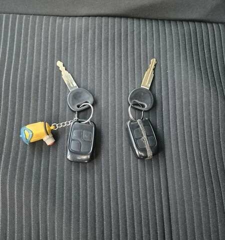 Червоний Деу Ланос, об'ємом двигуна 1.6 л та пробігом 89 тис. км за 2450 $, фото 13 на Automoto.ua