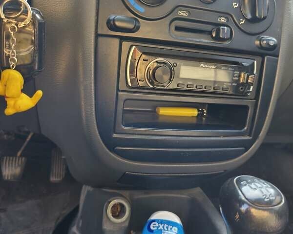 Красный Дэу Ланос, объемом двигателя 1.5 л и пробегом 170 тыс. км за 2200 $, фото 1 на Automoto.ua