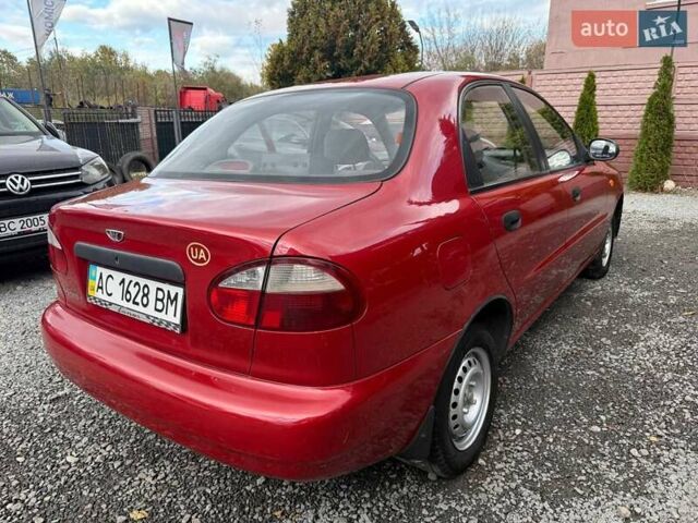 Красный Дэу Ланос, объемом двигателя 1.5 л и пробегом 135 тыс. км за 2300 $, фото 1 на Automoto.ua