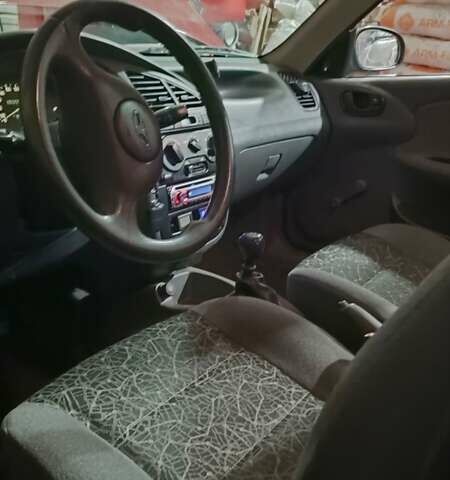 Червоний Деу Ланос, об'ємом двигуна 1.5 л та пробігом 95 тис. км за 3400 $, фото 3 на Automoto.ua