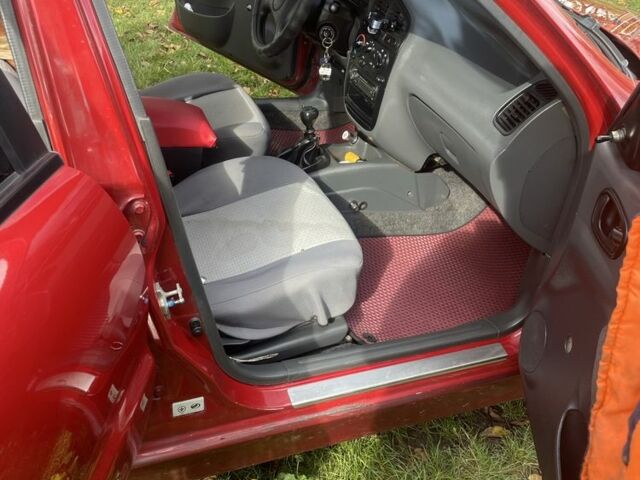 Червоний Деу Ланос, об'ємом двигуна 1.5 л та пробігом 170 тис. км за 2600 $, фото 3 на Automoto.ua