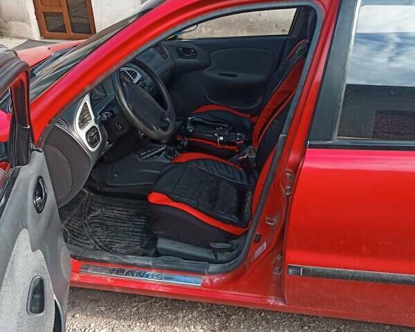 Деу Ланос 2008 у Тернополі на Automoto.ua Червоний Деу Ланос, об'ємом двигуна 1.5 л та пробігом 240 тис. км за 2600 $, фото 2 на Automoto.ua