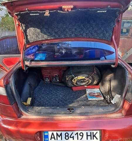 Деу Ланос 2008 у Житомирі на Automoto.ua Червоний Деу Ланос, об'ємом двигуна 1.6 л та пробігом 305 тис. км за 2000 $, фото 7 на Automoto.ua