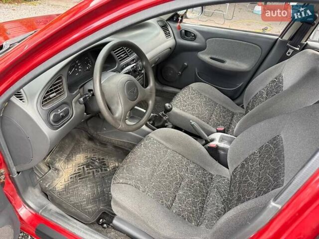 Красный Дэу Ланос, объемом двигателя 1.5 л и пробегом 135 тыс. км за 2300 $, фото 3 на Automoto.ua