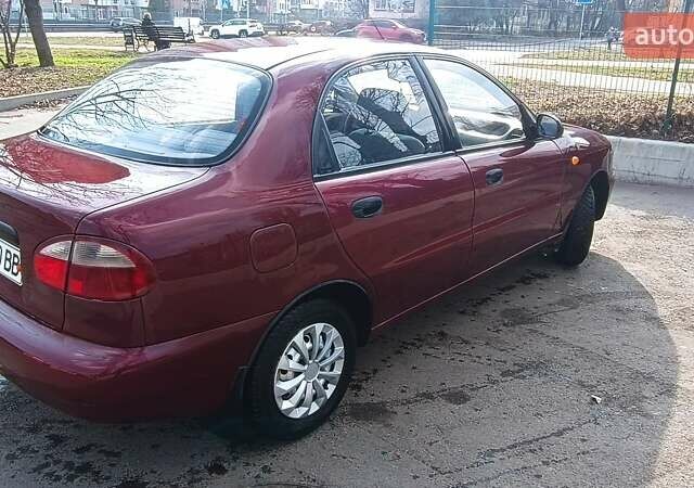 Красный Дэу Ланос, объемом двигателя 1.5 л и пробегом 126 тыс. км за 2000 $, фото 3 на Automoto.ua