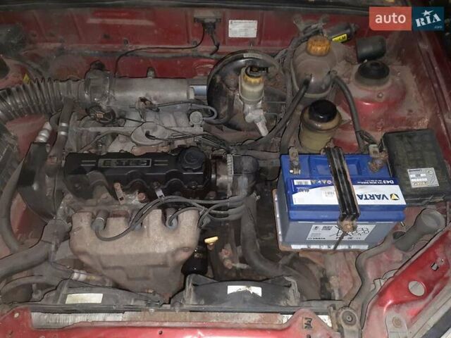 Деу Ланос 2008 у Києві на Automoto.ua Червоний Деу Ланос, об'ємом двигуна 1.5 л та пробігом 180 тис. км за 1400 $, фото 6 на Automoto.ua