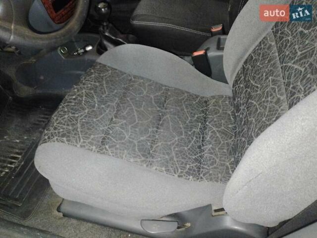 Деу Ланос 2008 у Полтаві на Automoto.ua Червоний Деу Ланос, об'ємом двигуна 1.5 л та пробігом 118 тис. км за 2950 $, фото 1 на Automoto.ua