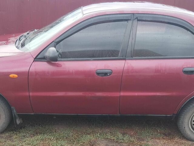 Красный Дэу Ланос, объемом двигателя 1.5 л и пробегом 175 тыс. км за 1850 $, фото 1 на Automoto.ua