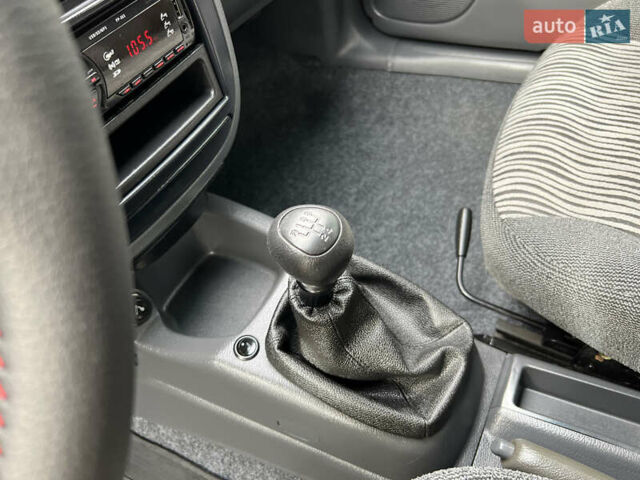 Деу Ланос 2012 у Первомайськ на Automoto.ua Червоний Деу Ланос, об'ємом двигуна 1.5 л та пробігом 50 тис. км за 4500 $, фото 24 на Automoto.ua