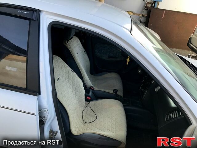 Дэу Ланос, объемом двигателя 15 л и пробегом 266 тыс. км за 2100 $, фото 3 на Automoto.ua