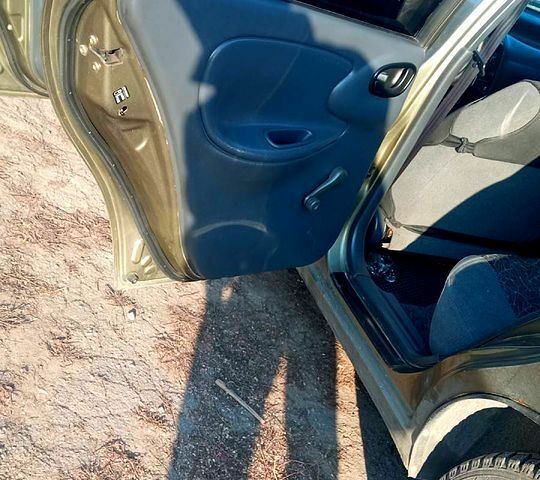 Деу Ланос, об'ємом двигуна 1.5 л та пробігом 280 тис. км за 2000 $, фото 2 на Automoto.ua