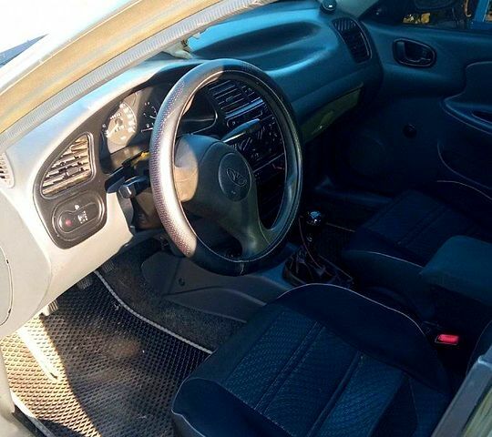 Деу Ланос, об'ємом двигуна 1.5 л та пробігом 280 тис. км за 2000 $, фото 5 на Automoto.ua